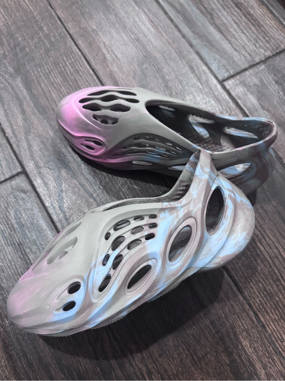 Slip-On Sculpted Foam Clog in Blue and Pink